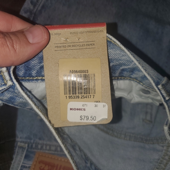 Levi's Low Pro Straight 31 Mid Rise Jeans Womens Glow Up Blue A09640003 - Picture 2 of 12